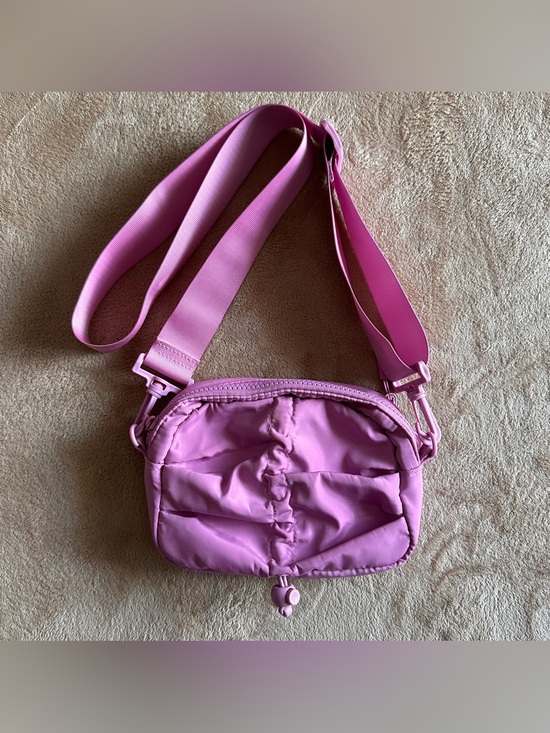 No Boundaries Handbags - No Boundaries Women's Hands Free Belt Bag Bungee Toggle Fanny Pack Rosy Lilac